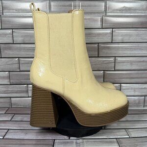 Circus NY by Sam Edelman Stace Eggshell Stace Chelsea Boot Women's Size 6.5